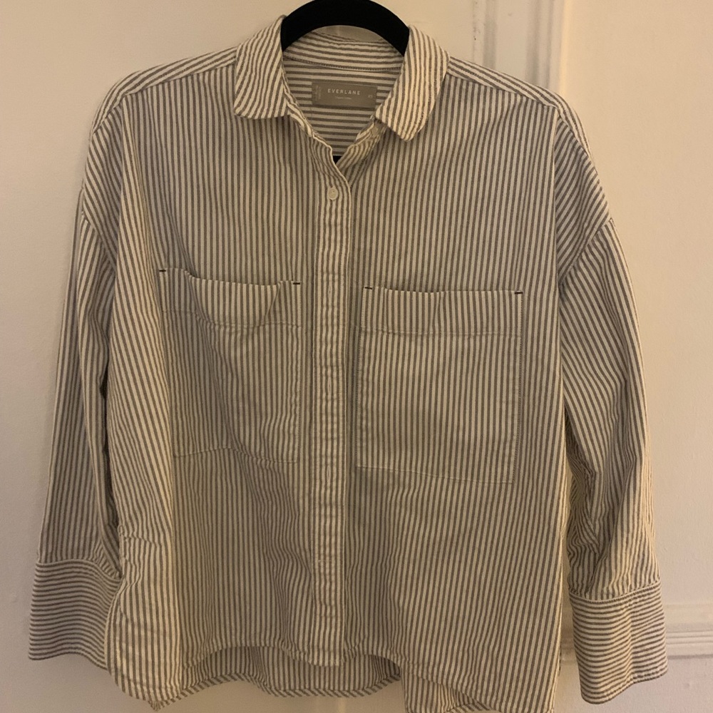 Everlane square cropped button up